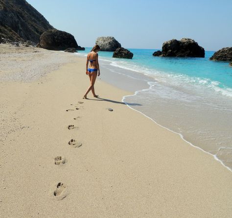 Megali Petra Beach @ Lefkada, Greece Greek Places, Lefkada Greece, Greek Beaches, Zakynthos Greece, Places In Greece, Greek Beauty, Awesome Places, Sea Island, Vintage Landscape