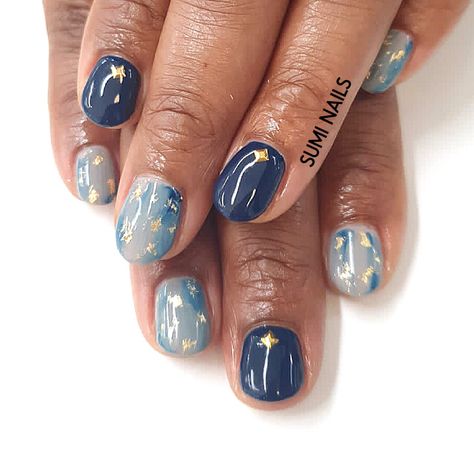 Hi Trammie, This is SUMI NAILS. Than you for making appointment with us on Sunday, 13th December at 11am. #navynails #tyedienails #goldflakenails #studnails #navybluenails #ネイビーネイル #sydneynailsalon #gelnaildesign #gelart If you have design you like to do, please send me the photo! If you don't have any design you like to do, I will be providing a marble nail art set! This is a fun nail art lesson (hobby level)to make a design on the fake nail. If you have any questions, feel free to con Navy Abstract Nails, Navy Marble Nails, Nail Art Blue Designs, Nail Art Navy Blue, Nail Art Navy, Navy Nail Art, Blue Marble Nails, Slay Nails, Blue Gel Nails