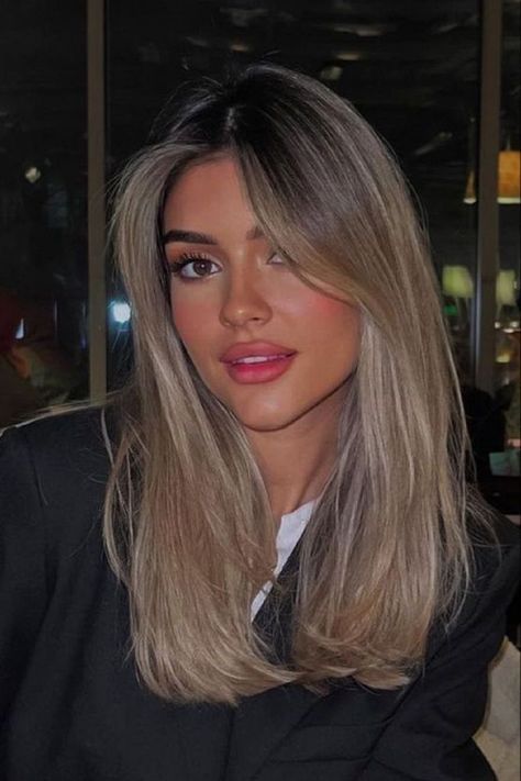 Blonde Highlights With Dark Roots, Hair With Brown Roots, Highlights With Dark Roots, Blonde Hair With Brown Roots, Blonde Hair With Brown, Ash Blonde Hair Balayage, Hair With Dark Roots, Blonde Hair With Roots, Rambut Brunette