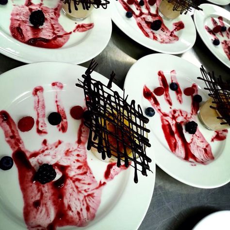 Clue Themed Desserts, Mafia Birthday Party Ideas, Killer Birthday Theme, Mystery Party Food, Mafia Theme Party, Mafia Party, Dinner Catering, Diner Party, Mystery Dinner Party