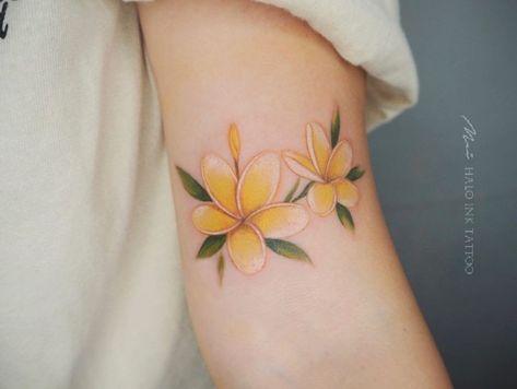 101 Amazing Plumeria Tattoo Ideas You Need To See! | Outsons | Men's Fashion Tips And Style Guides Hibiscus And Plumeria Tattoo, Plumeria Flower Tattoos, Frangipani Tattoo, Hawaii Tattoo, Inside Of Arm Tattoo, Hawaiian Flower Tattoos, Plumeria Tattoo, Hibiscus Flower Tattoos, Flor Tattoo