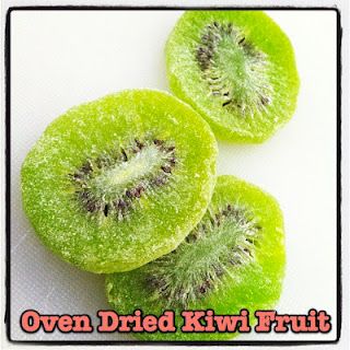 Oven Dried Kiwi Dried Kiwi Recipe, Dried Fruit Recipe, Dehydrated Fruits, Dried Kiwi, Kiwi Recipes, Snacks Fruit, Road Trip Food, Vegas Food, Dried Food