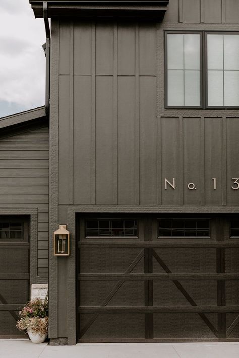 Moody Modern House Exterior, Black Tudor House Exterior, Farmhouse Exterior Black, Modern Farmhouse Exterior Black, Moody Farmhouse Exterior, Moody House Exterior, Modern Warehouse Design Exterior, Dark Gray House Exterior, Moody Exterior