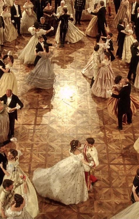 Ball Room Dance, Ballroom Aesthetic, Era Victoria, Royalty Core, Bridgerton Aesthetic, Ball Aesthetic, Royal Core, Fairytale Aesthetic, Castle Aesthetic