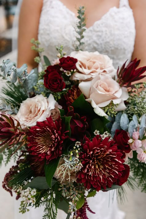 Maroon Wedding Flowers Bouquets, Maroon Aesthetic Wedding, Red Winter Bouquet, Maroon Winter Wedding, Maroon Wedding Aesthetic, December Wedding Ideas Winter Bride Dresses, Red Wedding Aesthetic, Maroon Wedding Theme, Maroon Wedding Dress