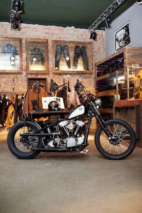 Fries Store, Motorcycle Workshop, Motorcycle Store, Motos Vintage, Harley Davidson Knucklehead, Motorcycle Shop, Motorcycle Garage, Bobber Motorcycle, Bobber Chopper