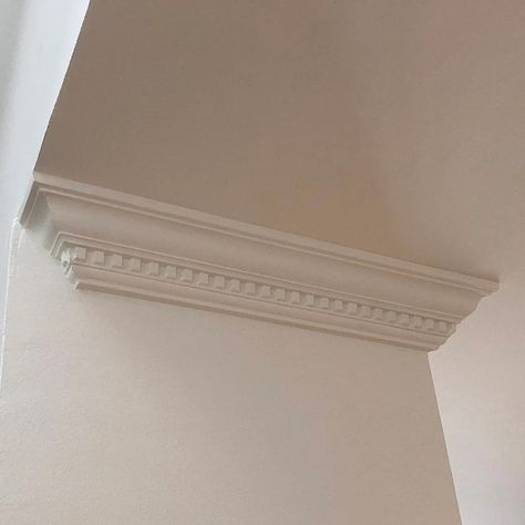 Plaster Coving, Plaster Cornice, Cornice Moulding, Cornice Design, Dentil Moulding, Modern Apartment Decor, Plaster Ceiling, Tray Ceiling, London House