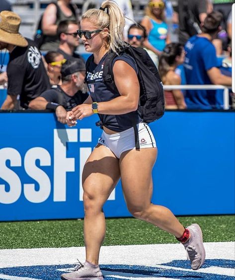 Dani Speegle, Spartan Women, Crossfit Coach, Crossfit Motivation, Crossfit Women, Crossfit Girls, Gym Memes, Crossfit Workouts, Muscle Girls