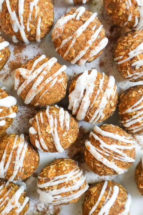 Pumpkin Spice Energy Balls Holiday Energy Balls, Pumpkin Spice Energy Balls, Pumpkin Spice Protein Balls, Pumpkin Pie Easy, Pumpkin Protein Balls, Pumpkin Energy Balls, Pumpkin Balls, Apple Cider Donuts Baked, Healthy Peanut Butter Cups