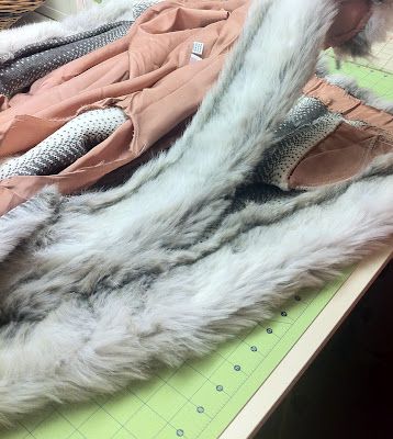 expressive style: DIY- Fur Coat into a Vest Repurpose Fur Coat, Diy Clothes Refashion Upcycling, Diy Clothes Refashion No Sew, Diy Clothes Jeans, Fur Projects, Diy Clothes Refashion Videos, Diy Clothes For Women, Sewing Diy Projects, Trash To Couture