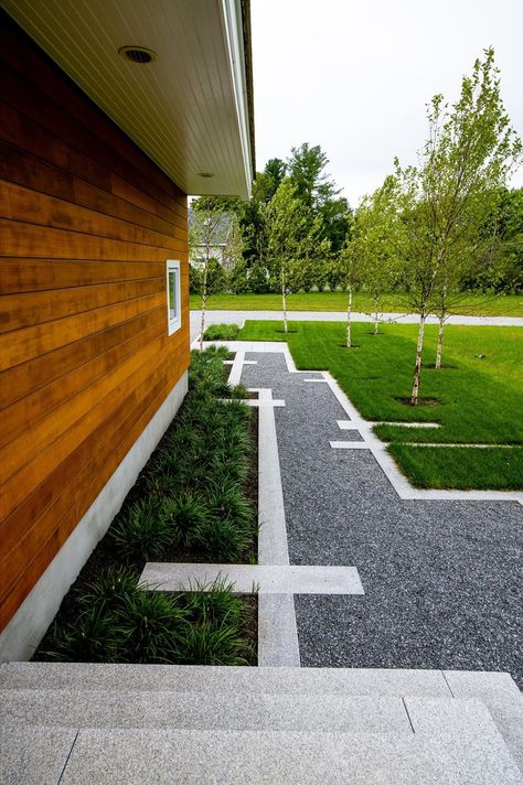 Dark Exposed Aggregate Driveway, Yard Gravel Landscaping, Side Yard Gravel, Modern Walkways To Front Door, Landscaping With Pavers, Front Sidewalk Landscaping, Sidewalk Landscaping Ideas, Side Of Driveway Landscaping, Driveway Landscaping Ideas