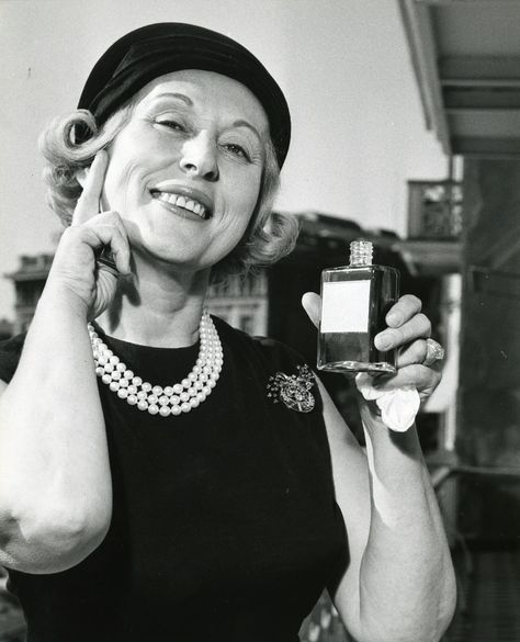 The Estée Lauder Companies on Instagram: “Our founder, Estée Lauder poses with one of her original products, Youth-Dew, during the @esteelauder brand's launch in Sweden 1963. #tbt…” Brand Aesthetics, Celebrity Birthdays, January 9, Estée Lauder, Black White Photos, Estee Lauder, Vintage Beauty, Again And Again, Try Again