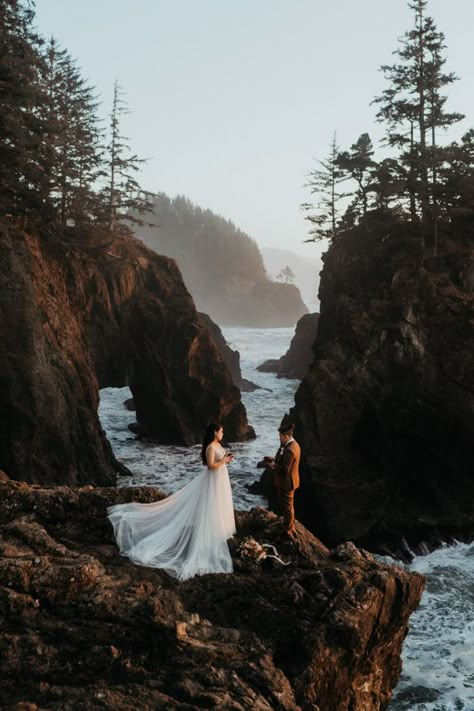 Washington Coast Wedding, Henry Tieu, Eloping Ideas, Cliffside Elopement, Destination Wedding Budget, Elopement Outfit, Destination Wedding Cost, Oregon Coast Elopement, Oregon Coast Wedding