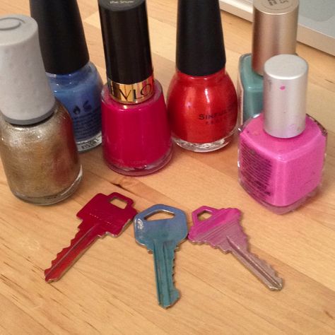 Painting my keys with nail polish, love the ombré Essie Limo Scene, Nail Polish Keys, Cute Nail Polish Bottles, Fancy Nail Polish Bottles, Claires Nail Polish, Can Opener, Cute Crafts, Craft Projects, Nail Polish