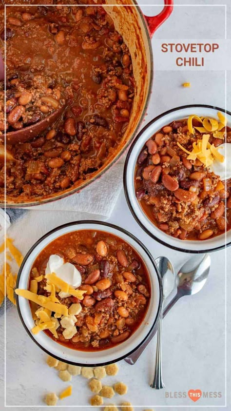 This is such a flavor-filled quick and easy chili recipe that is the perfect meal for fall and winter days when you're craving something hearty and warm! And the best part? Anyone can whip up a tasty batch of this stovetop chili. It's such a simple recipe that seriously delivers on flavor and satisfaction! #chilirecipe #chili #stovetopchili #easychili #classicchili #comfortfood #soup #souprecipe Chili Recipe Not Spicy, Ground Beef Dishes For Dinner, Beef Dishes For Dinner, Easy Meals With Ground Beef, Quick Chili Recipe, Chili Recipe Stovetop, Stovetop Chili, Meals With Ground Beef, Quick Chili