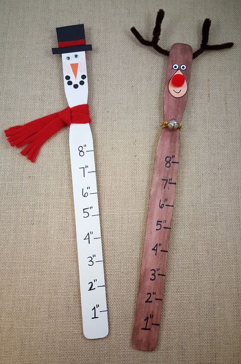 Paint Stick Crafts, Diy Schneemann, Paint Stir Sticks, December Crafts, Awesome Crafts, Winter Craft, Diy Snowman, Winter Crafts For Kids, Painted Sticks