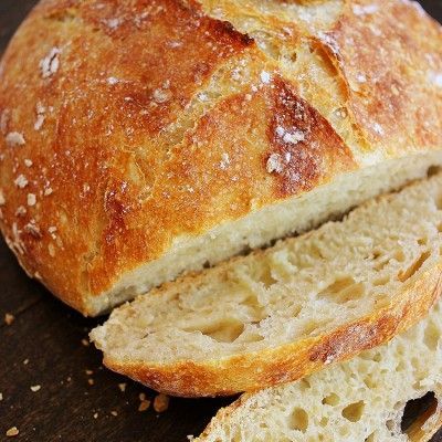 No-Knead Crusty Artisan Bread Crusty Artisan Bread, A Loaf Of Bread, Artisan Bread Recipes, Loaf Of Bread, No Knead Bread, God Mat, No Knead, Bread Machine Recipes, Easy Bread