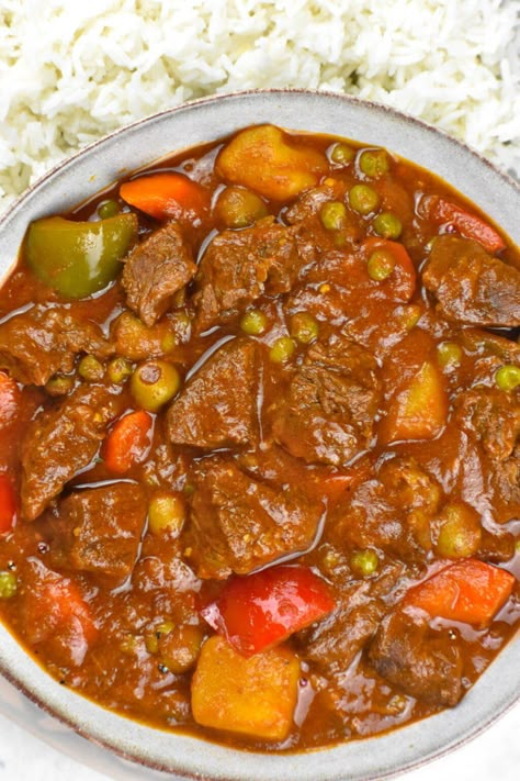 Filipino Beef Caldereta - GypsyPlate Kaldereta Recipe, Caldereta Recipe, Phillipino Food, Beef Caldereta, Easy Filipino Recipes, Filipino Food Recipes, Beef Steak Recipes, Pinoy Foods, Bahay Kubo