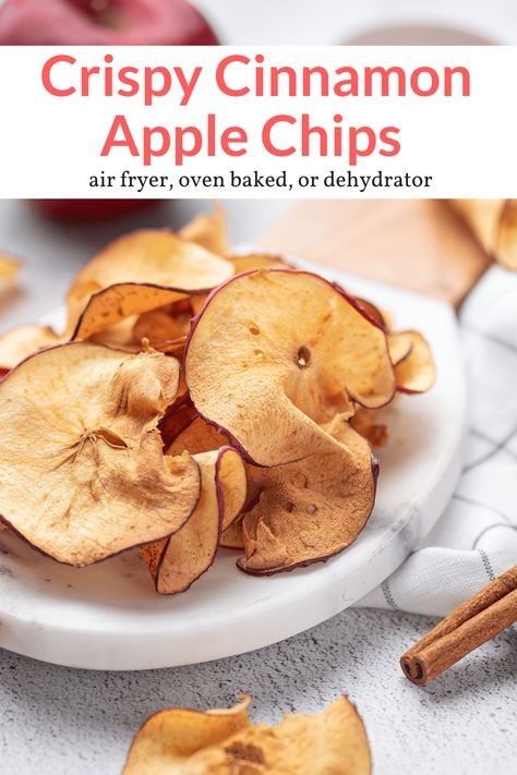 Baked Apple Chips Recipe, Baked Apple Chips, Cinnamon Apple Chips Baked, Apple Chips Recipe, Easy Baked Apples, Cinnamon Sugar Apples, Dehydrated Apples, Cinnamon Apple Chips, Apple Chips Baked