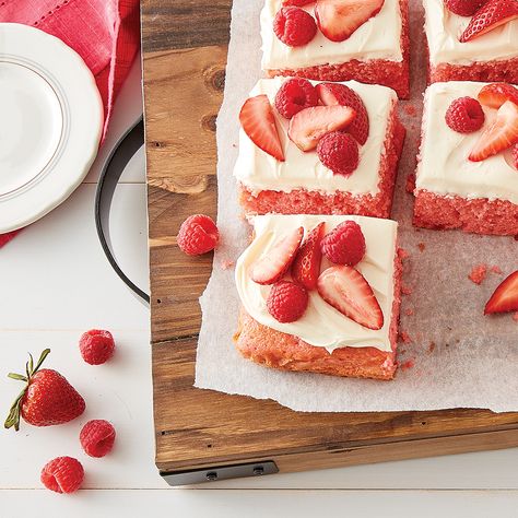 Strawberry Sheet Cake | Ready Set Eat Strawberry Sheet Cake, Pumpkin Spice Cake Recipe, Ham Broccoli, Strawberry Sheet Cakes, Duncan Hines Cake, Almond Coffee Cake, Half Sheet Cake, Strawberry Things, Ready Set Eat