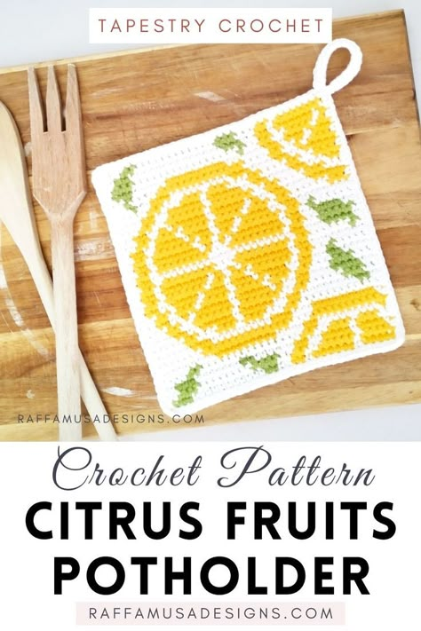 a tapestry crochet hot pad with the image of lemon slices and little leaves Crochet Pot Holders, Crochet Potholder Patterns, Crochet Potholder, Crochet Hot Pads, Crochet Pot, Kitchen Crochet, Confection Au Crochet, Potholder Patterns, Crochet Potholders