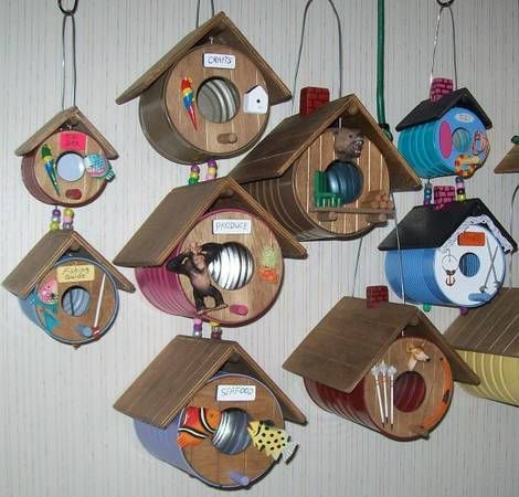 Homemade Bird Houses, Recycled Tin Cans, Tin Can Art, Bird House Kits, Recycled Tin, Tin Can Crafts, Diy Bird Feeder, Diy Birds, Bird Houses Diy