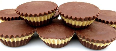 RECIPE: MARK HYMAN'S PEANUT BUTTER CUPS 1 Dr Mark Hyman Recipes, Pegan Recipes, Dr Hyman, Healthy Peanut Butter Cups, Peanut Butter Cups Recipe, Homemade Peanut Butter Cups, Bake Goods, Mark Hyman, Homemade Peanut Butter