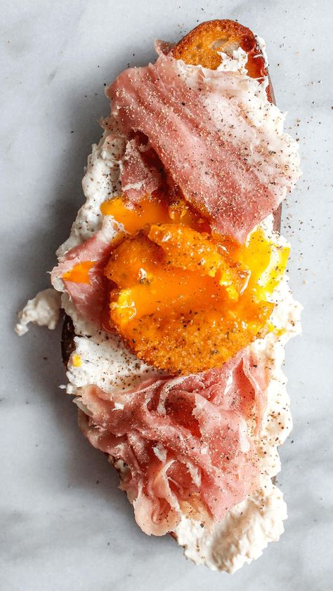 Fried egg yolk, burrata and prosciutto toast - bon abbetit Brunch Ideas Savory, Savoury Toast, Fried Egg Yolk, Prosciutto Breakfast, Prosciutto Toast, Burrata Toast, Breakfast Toast, On Toast, Savory Breakfast