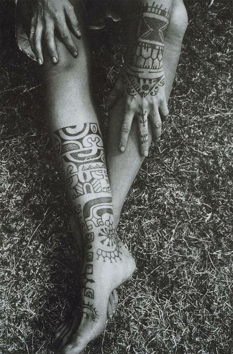 Tribal Tattoos for Women - Ideas and Designs for Girls Maori Tattoo Frau, Stammestattoo Designs, Tato Maori, Celtic Tattoo Designs, 42 Tattoo, Mayan Tattoos, Maori Tattoos, Filipino Tattoos, Tattoo Trend