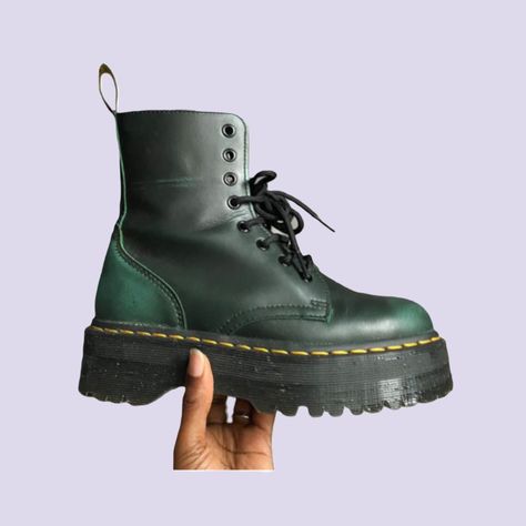 Gren Boots, Dark Green Platform Boots, Green Doc Martens, Green Combat Boots, Combat Boots Aesthetic, Doc Martens Cottagecore, Dark Green Doc Martens, Dr Martens Boots Outfit, Green Dr Martens