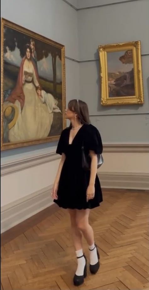 Museum Outfit Dress, Art Gallery Outfit Casual, Museum Outfit Ideas Casual, Ootd Museum Art, Ootd Museum, Museum Ootd, Museum Outfit Ideas, Museum Fits, Museum Outfit