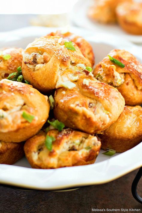 Chicken Bacon Ranch Crescent Bombs Chicken Bacon Ranch Crescent, Party Food Menu, Melissas Southern Style Kitchen, Chicken Ranch, Easy Weekday Meals, Crescent Roll Recipes, Comfort Food Southern, Rotisserie Chicken Recipes, Chicken Bacon Ranch