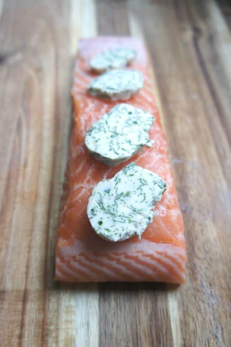 Compound Butter For Fish, Salmon Herb Butter, Herb Butter For Salmon, Compound Butter For Salmon, Herb Butter Salmon, Salmon Butter, Herb Compound Butter, Simple Baked Salmon, Recipe For Salmon