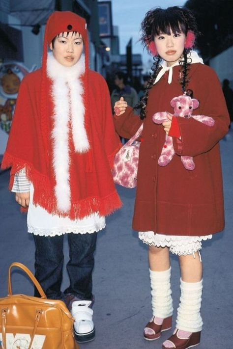 90s Harajuku Fashion, 90s Japanese Fashion, 90s Harajuku, Fruits Magazine, Find Style, Harajuku Fashion Street, 일본 패션, Tokyo Street Style, Japanese Street Fashion