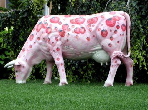 Farmville Strawberry Cow live size version Strawberry Cows, Strawberry Board, Cooking Aesthetics, Pink Saturday, Cow Parade, Strawberry Cow, Cow Pictures, I Believe In Pink, Pink Passion