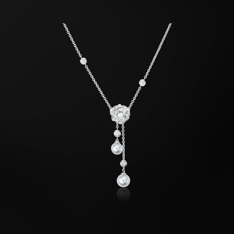 Elegant Diamond Jewelry, Pearl And Diamond Pendant, Unique Diamond Pendant, Piaget Rose, Piaget Jewelry, Pearl Diamond Pendant, Diamond Pendants Designs, Geek Jewelry, Diamond Pendants