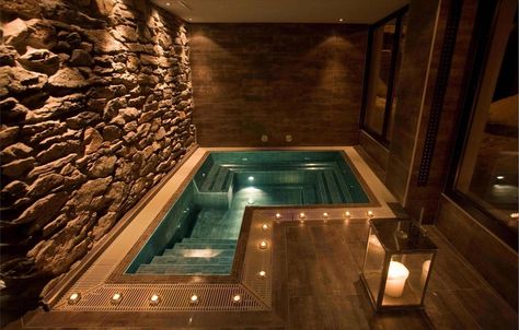 Post spa Pools Ideas, Jacuzzi Room, Indoor Pool House, Indoor Swimming Pool Design, Home Spa Room, Indoor Jacuzzi, Jacuzzi Spas, Hot Tub Room, Indoor Pool Design