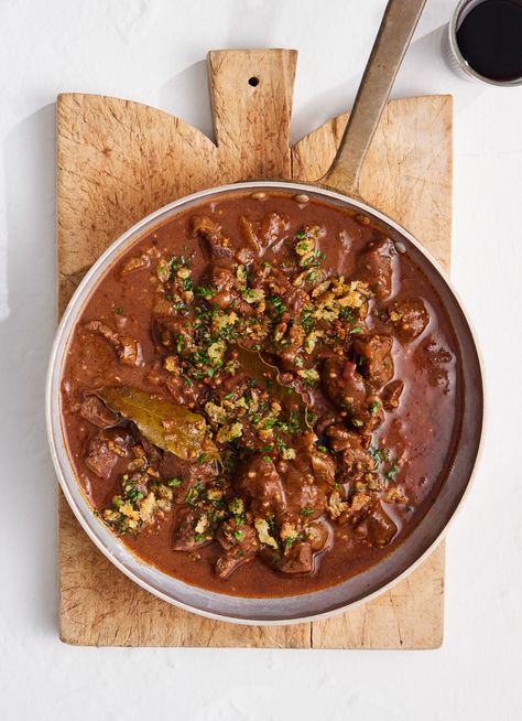 Smoky Chipotle Braised Venison » Dish Magazine Venison Mince Recipes, Braised Venison, Dish Magazine, Healthy Winter Meals, Fancy Dinners, New Zealand Food, Dream Food, Game Recipes, Mince Recipes