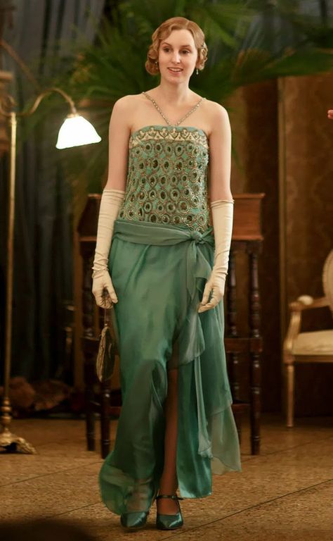 My Favourite Downton Abbey Fashions - Vintage Gal Downtown Abbey Fashion, Edith Crawley, Downton Abbey Costumes, Downton Abbey Dresses, Style Année 20, Laura Carmichael, Downton Abbey Style, Downton Abbey Fashion, Downton Abby