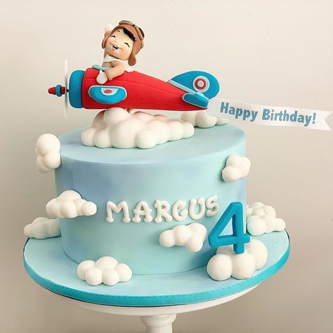 Helicopter Cakes For Boys, Helicopter Cake, Planes Birthday Cake, Airplane Cake Topper, Airplane Baby Shower Theme, Airplane Birthday Cakes, Cake Transport, 1st Year Cake, Girly Birthday Cakes