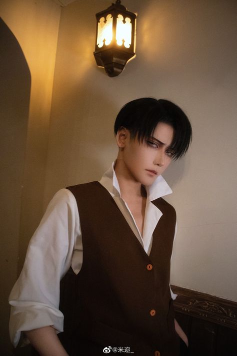 Levi Ackerman Cosplay, Eren Jaeger Cosplay, Aot Cosplay, Levi Cosplay, Attack On Titan 2, Anime Cosplay Makeup, Cosplay Boy, Snk Cosplay, Captain Levi