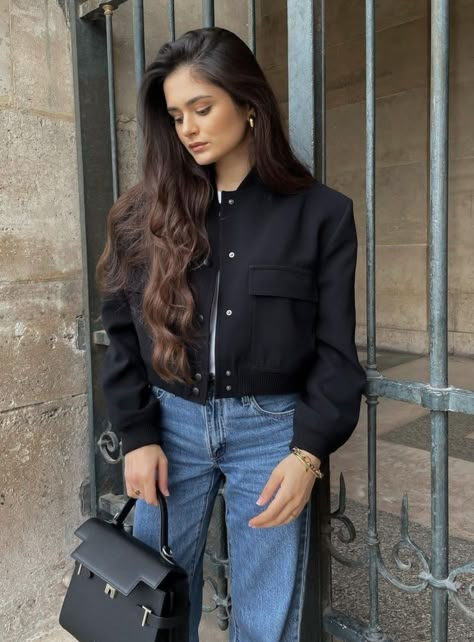 Bomberjacket Streetstyle, Working Girl Outfits, Conference Outfit, Outfit Informal, Classy Minimalist, Zara Fashion, Trendy Fall Outfits, 2000s Fashion, Mode Inspiration