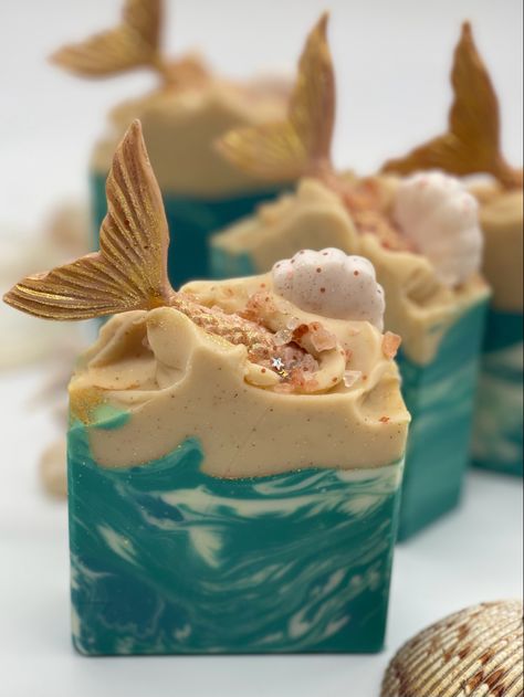 Homemade Soap Design Ideas, Water Mermaid, Summer Soap, Soap Design Ideas, Beach Soap, Mermaid Soap, Easy Soap Recipes, Lye Soap, Soap Display