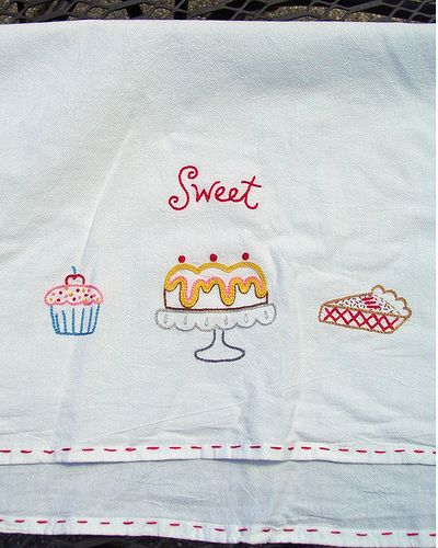 Cake Towel Embroidery Dessert Embroidery, Summer Birthday Gifts, Mending Stitches, Cake Embroidery, Food Embroidery, Cake Drawing, Patterned Cake, Towel Embroidery, Embroidered Napkins