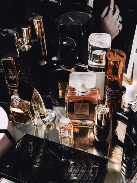 Dark Perfume Aesthetic, Perfume Aesthetic Dark, Rich Vision Board, Independent Woman Aesthetic, Luxury Perfume Aesthetic, 70 Aesthetic, Luxury Vision Board, Perfume Collection Aesthetic, Fragrance Lab