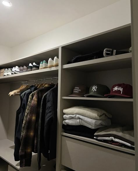 Dope Rooms, Mens Dresser, Bedroom Organisation, Bedrooms Furniture, Mens Room Decor, Mens Bedroom Decor, Closet Organizing Systems, Dream Apartment Decor, Small Closets