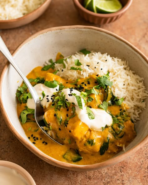 In the new "All About the Veg", Seiran Sinjari shares her recipe for a creamy vegan mango curry. Get the full recipe here. Vegan Mango Curry, Mango Tofu, Veggie Curry, Tofu Curry, Mango Curry, Vegan Summer Recipes, Vegetarian Curry, Vegan Curry, Mango Recipes