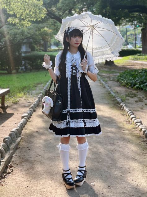 Old School Lol Ita, Old School Egl, Draw Pose, Master Board, Lolita Outfits, Baby The Stars Shine Bright, Japanese Street Fashion, J Fashion, Fashion Streetwear