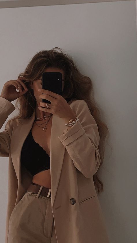 Brown Business Aesthetic, Faceless Model Aesthetic, Brown Fitness Aesthetic, Elegant Classy Aesthetic, Aesthetic Pp, Faceless Aesthetic, Faceless Content, Shopping Aesthetic, Tight Dress Outfit