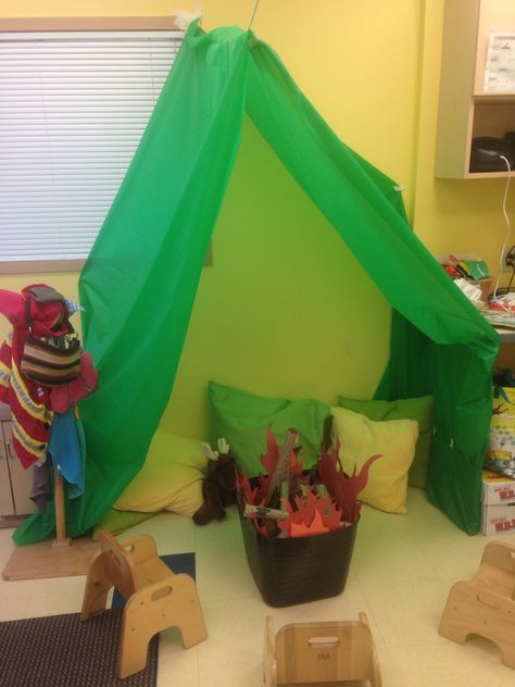 Toddler Camping Week in the classroom! Tent out of tablecloths and make-shift fire pit! So much fun! Diy Tent For Classroom, Diy Classroom Tent, Classroom Tent, Camping Dramatic Play, Tent Craft, Preschool Set Up, Camping Theme Preschool, Camping Crafts For Kids, Camping With Toddlers